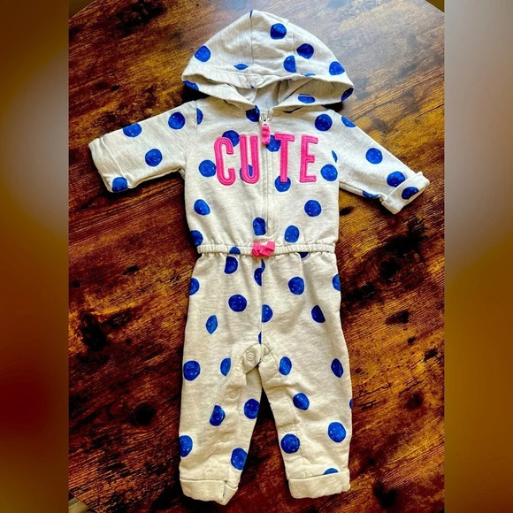 Carter’s | infant girl CUTE polka dot hooded jumpsuit. Size: 6M. - Picture 1 of 13